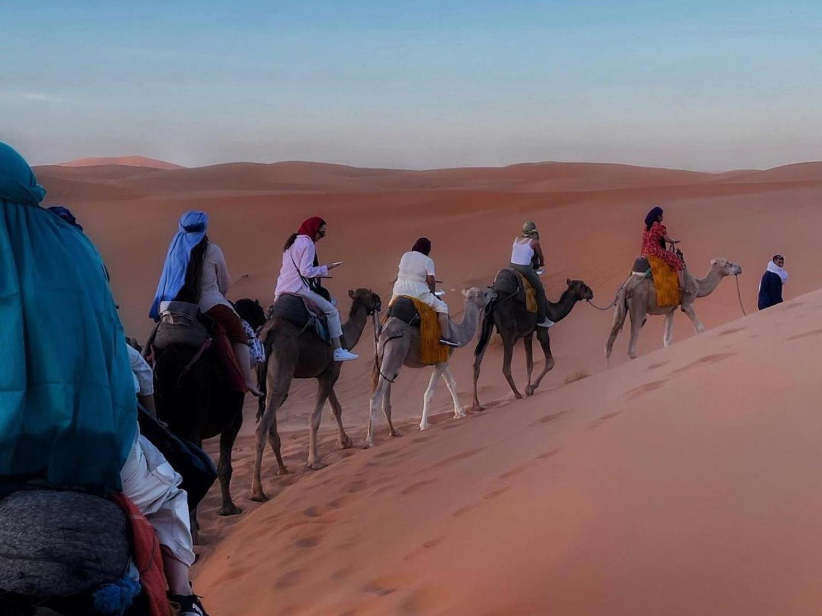 Zahra Luxury Desert Camp เมอร์ซูกา ภายนอก รูปภาพ