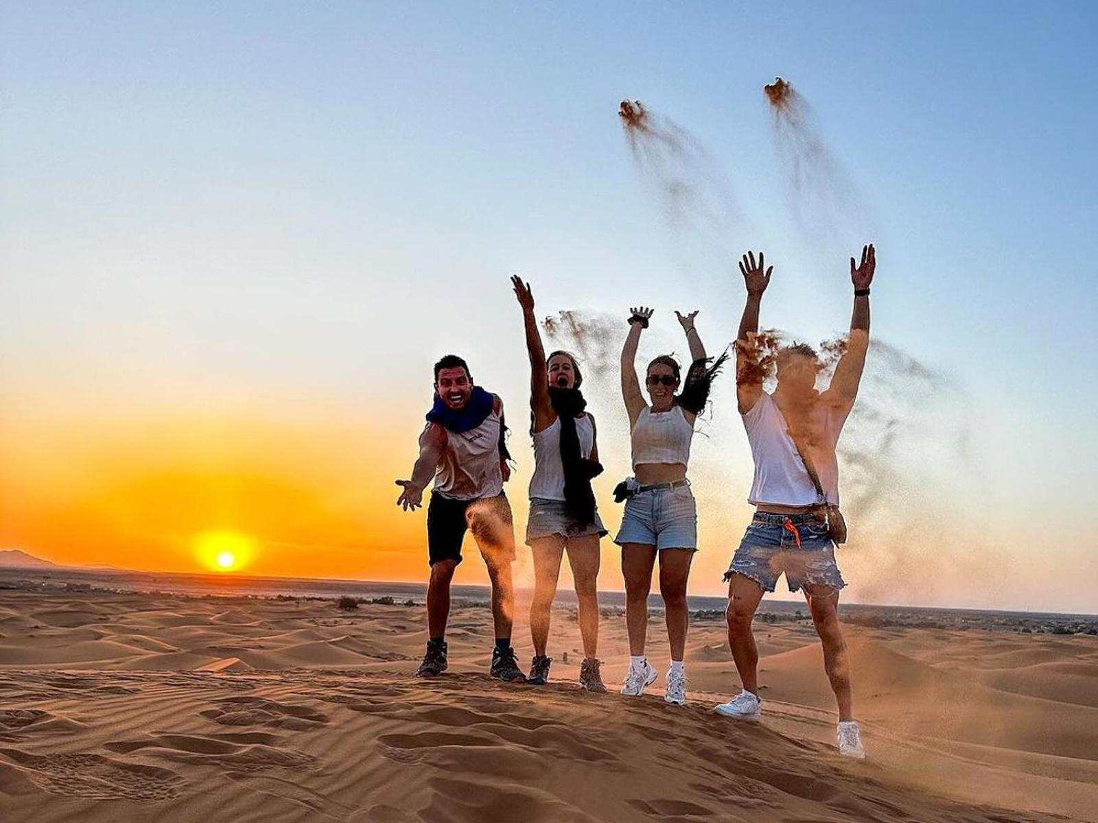 Zahra Luxury Desert Camp เมอร์ซูกา ภายนอก รูปภาพ