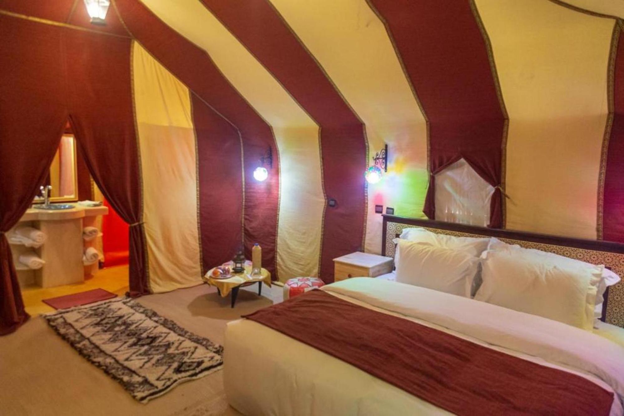 Zahra Luxury Desert Camp เมอร์ซูกา ภายนอก รูปภาพ