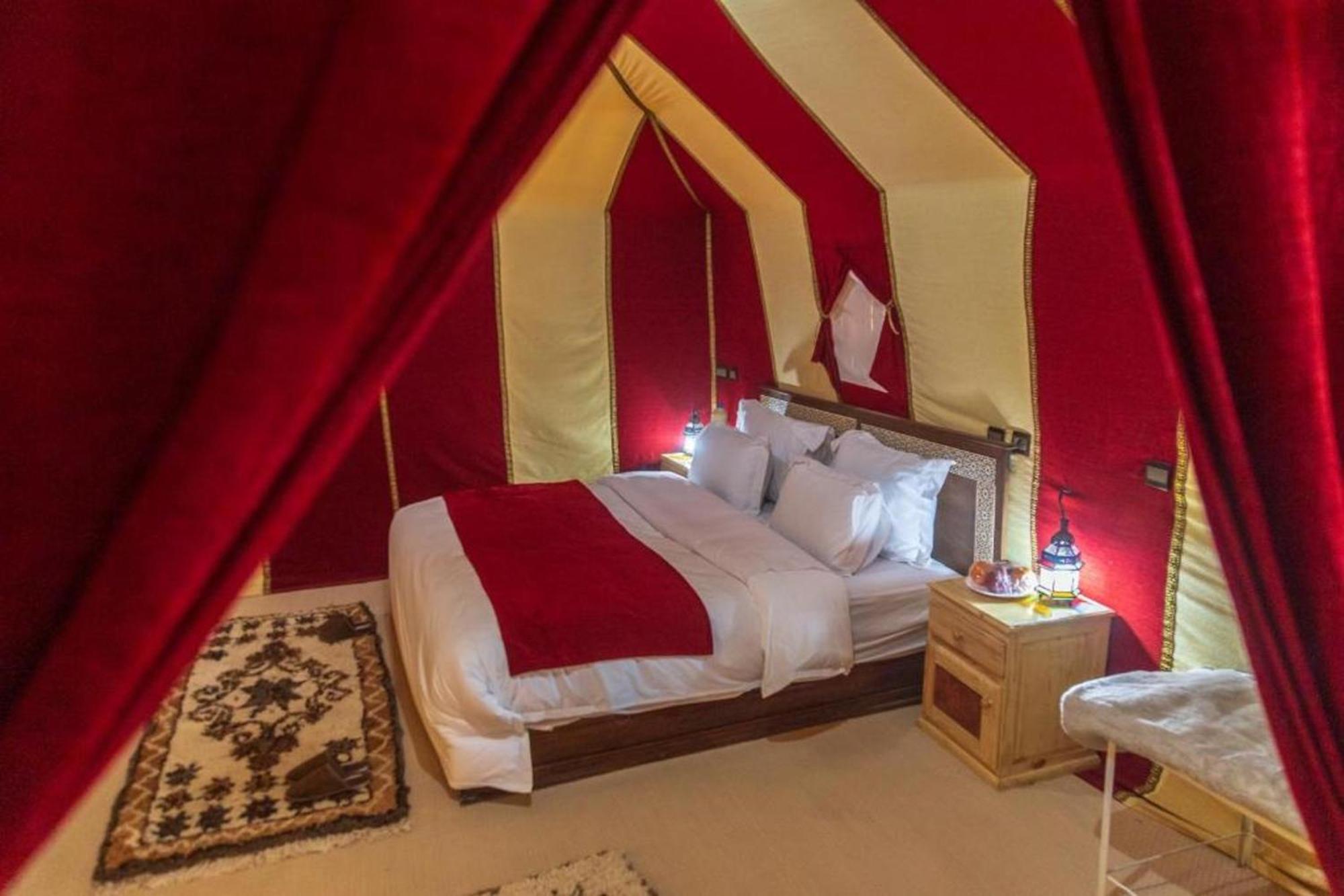 Zahra Luxury Desert Camp เมอร์ซูกา ภายนอก รูปภาพ