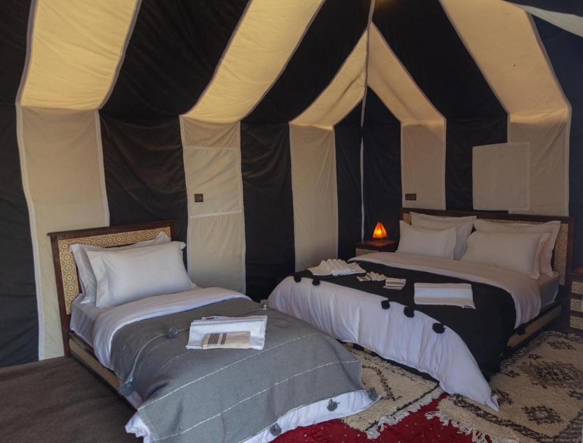 Zahra Luxury Desert Camp เมอร์ซูกา ภายนอก รูปภาพ